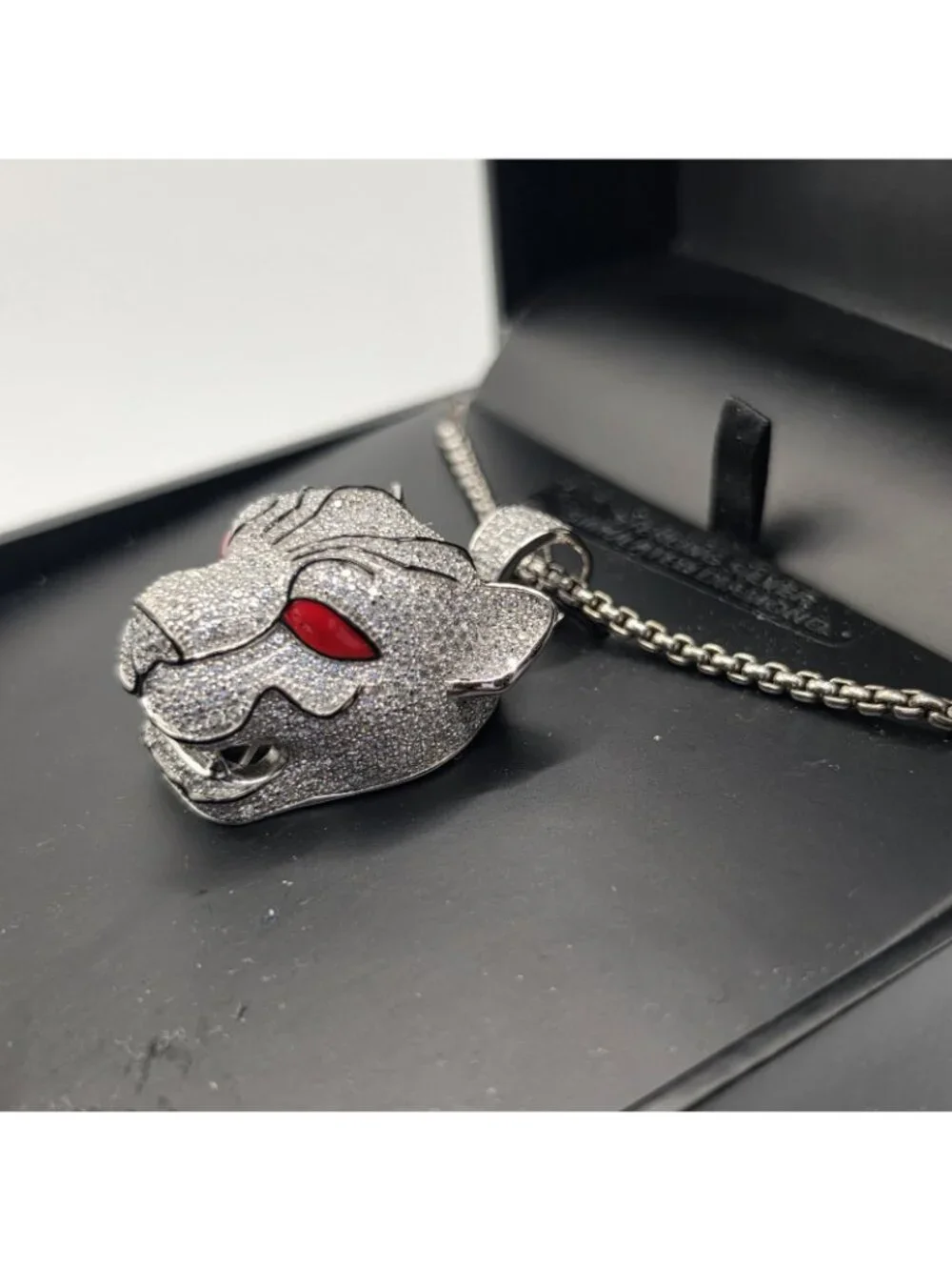 Shaquille ONeal chain link pavé